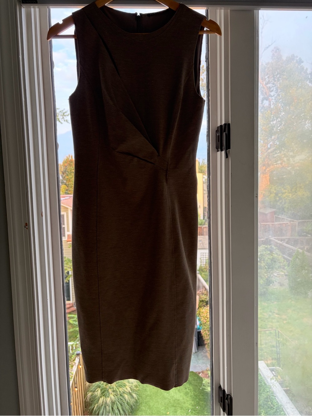 Elie Tahari Taupe Sleeveless Sheath Dress